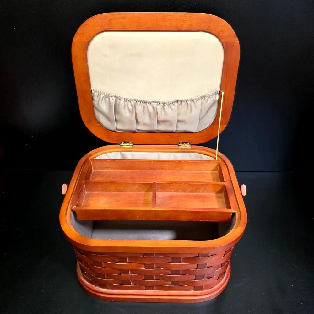 Handwoven Basket Swing Handle Lid Liner Wood Tray Brown Leaf Pattern Cottagecore